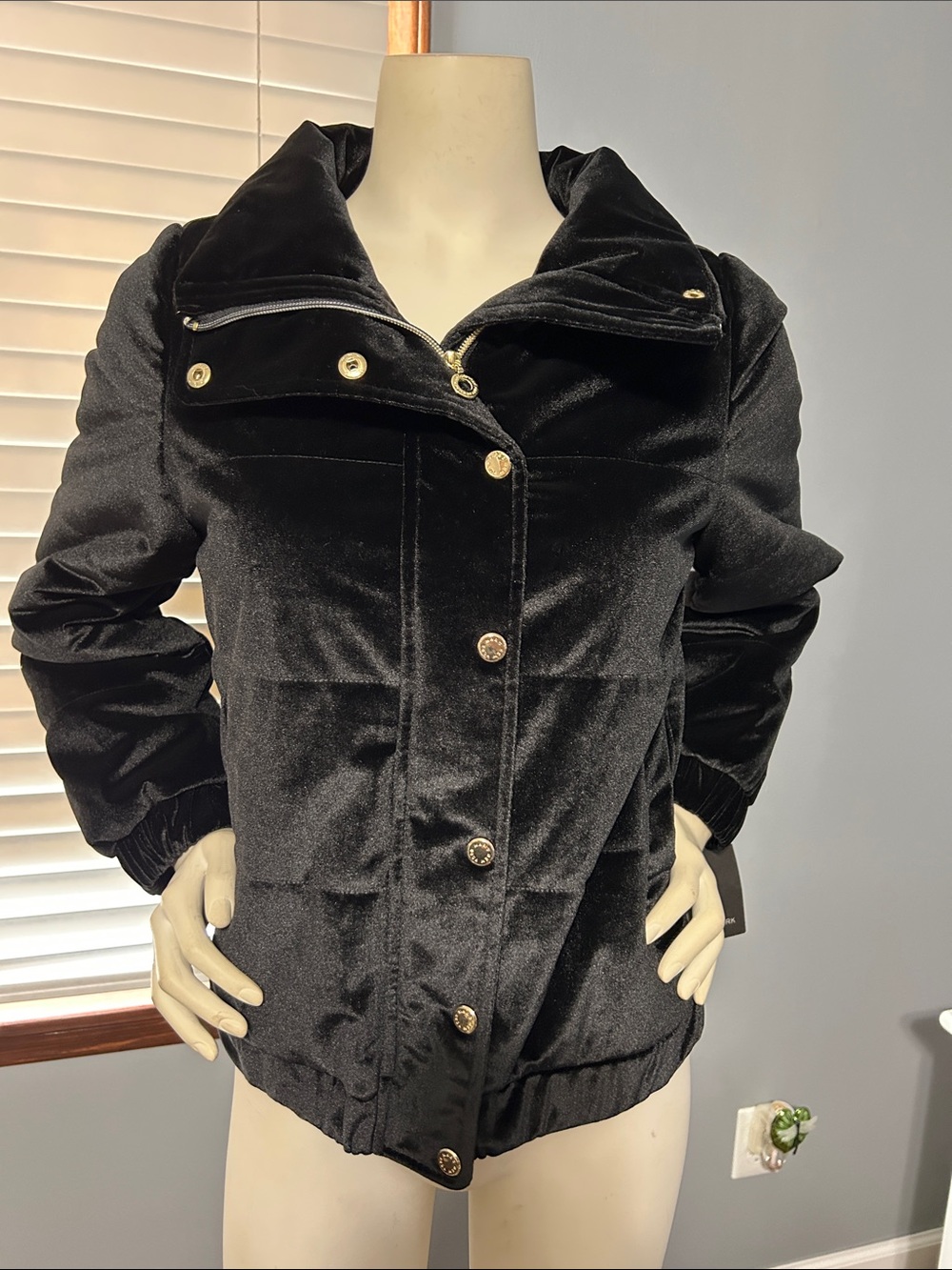 Marc New York Black Velvet Snap-Front Women's Quilted Puffer Jacket NWT